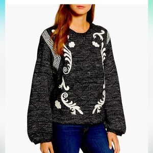 Brand: Lucky Brand women embroidered twill pullover sweater